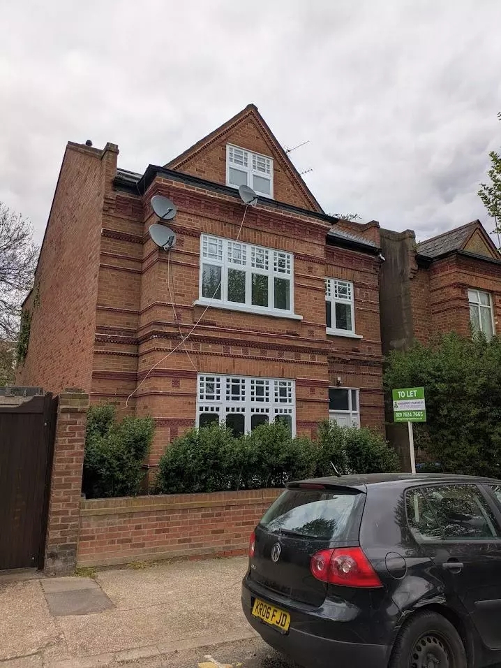 2 bed 1st Floor Flat for rent in Willesden. From Majestic Properties and Estates Ltd