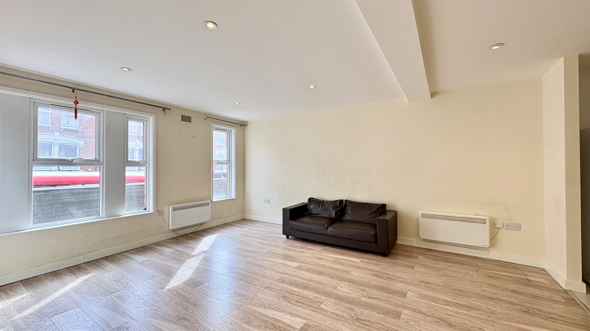 2 bed 1st Floor Flat for rent in Willesden. From Majestic Properties and Estates Ltd 2 bed 1st Floor Flat for rent in Willesden. From Majestic Properties and Estates Ltd