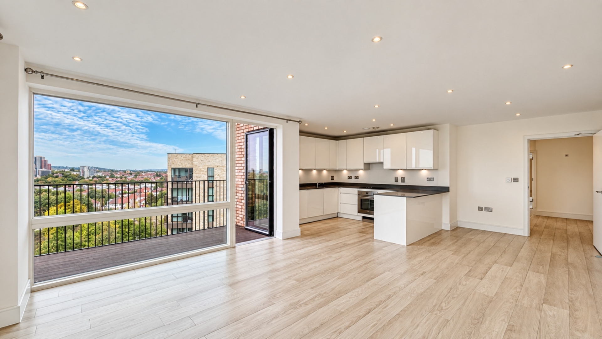 3 bed 1st Floor Flat for rent in Wembley. From Majestic Properties and Estates Ltd