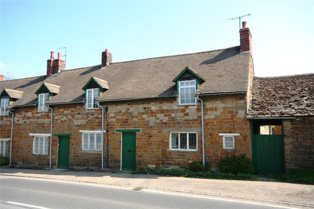 2 bed Mid Terraced House for rent in Rockingham. From King West - Market Harborough