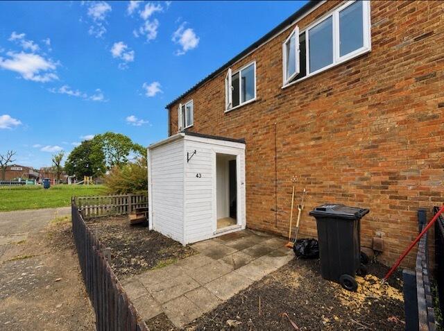 3 bed End of Terrace for rent in Bowers Gifford. From KINGSWOOD - Basildon