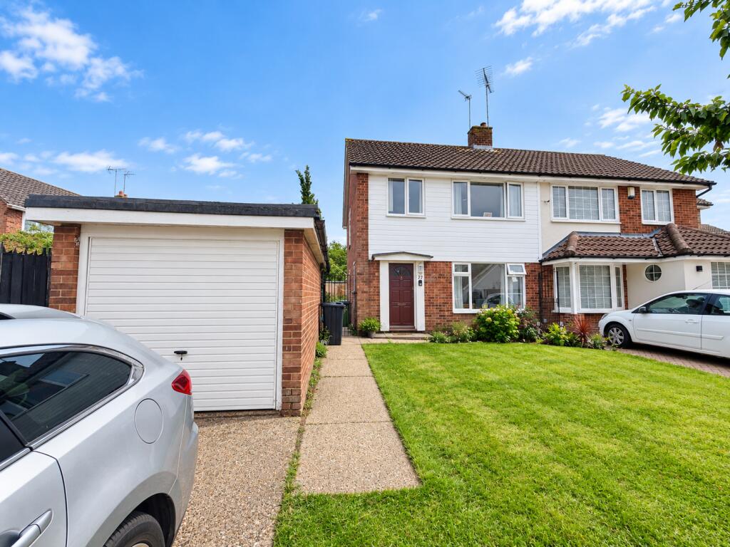 3 bed Semi Detached for rent in Basildon. From KINGSWOOD - Basildon 3 bed Semi Detached for rent in Basildon. From KINGSWOOD - Basildon