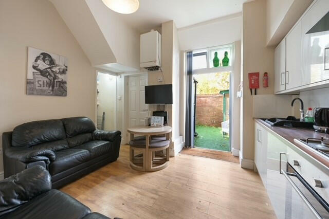 4 bed End of Terrace for rent in Preston. From Kingswood - Fulwood