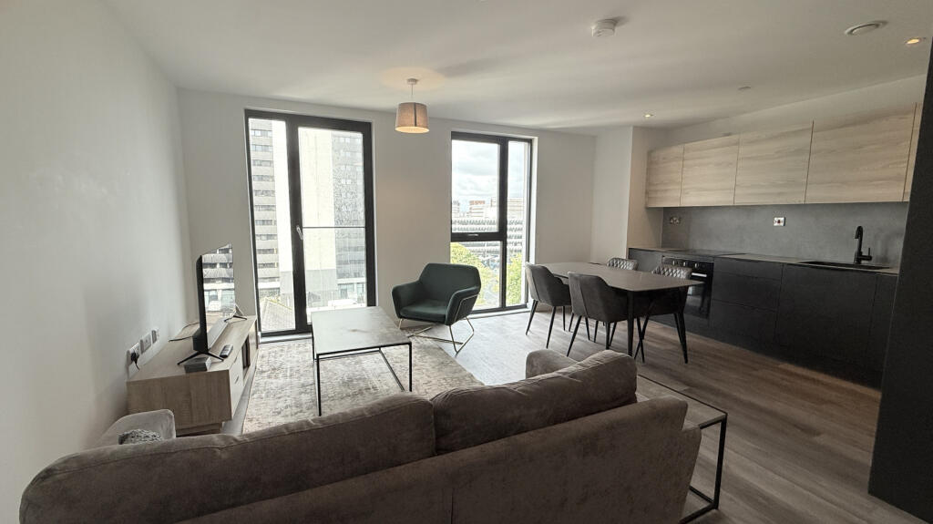 3 bed Apartment for rent in . From Kingswood - Fulwood