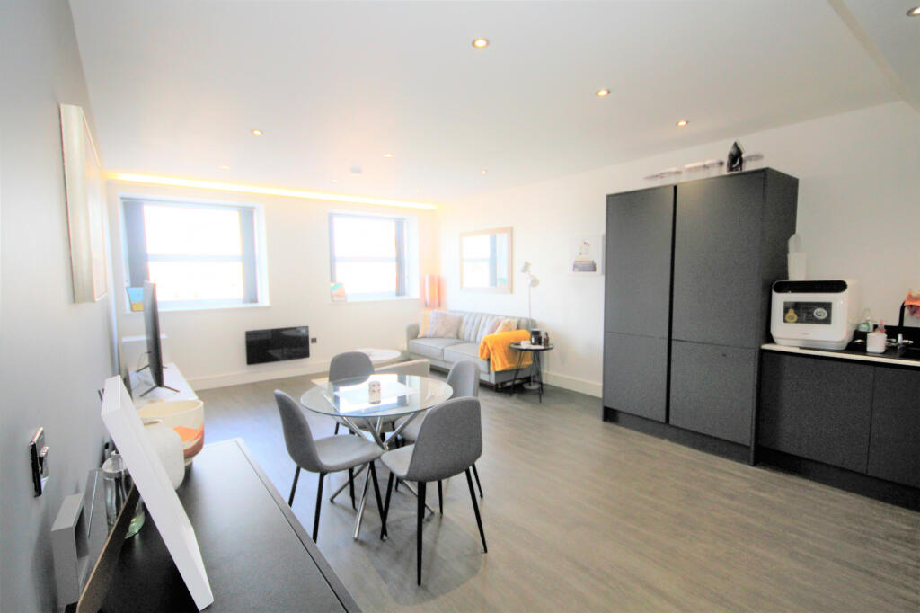 2 bed Apartment for rent in Kingsfold. From Kingswood - Fulwood 2 bed Apartment for rent in Kingsfold. From Kingswood - Fulwood