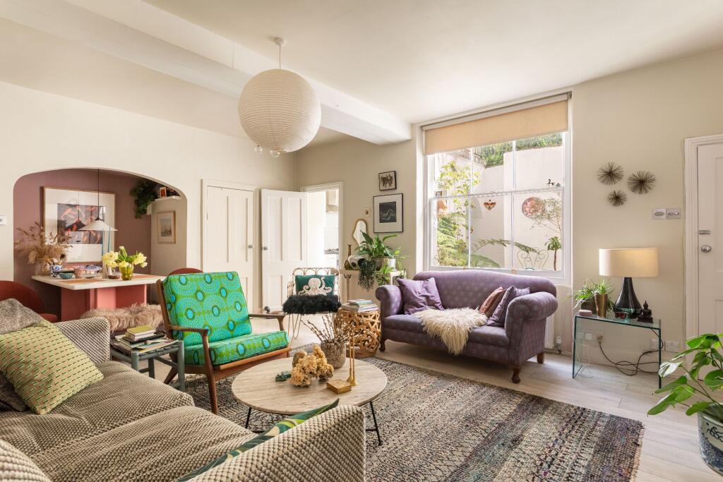 2 bed Apartment for rent in Brighton and Hove. From Knight & Knoxley - Brighton