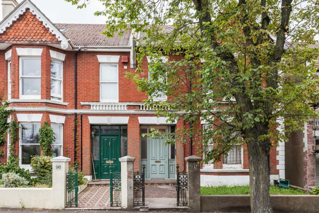 2 bed Apartment for rent in Brighton and Hove. From Knight & Knoxley - Brighton