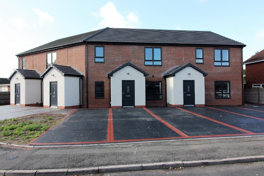 2 bed 1st Floor Flat for rent in Willenhall. From L & S Prestige Estates - Willenhall