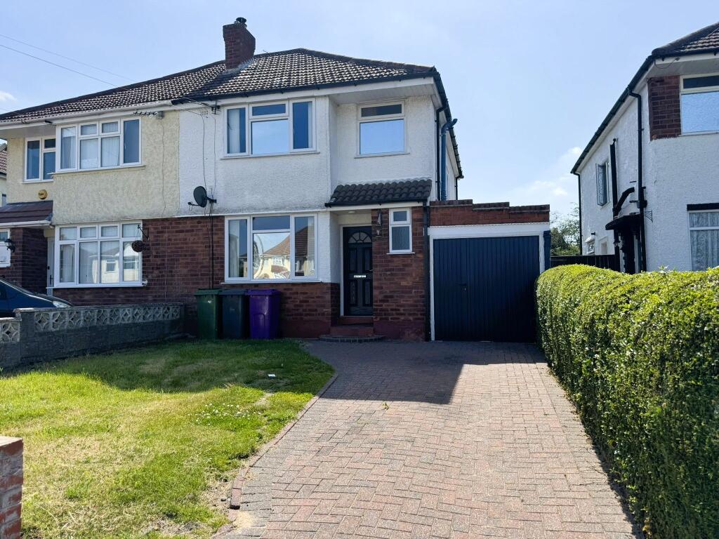 3 bed Semi Detached for rent in Wolverhampton. From L & S Prestige Estates - Willenhall