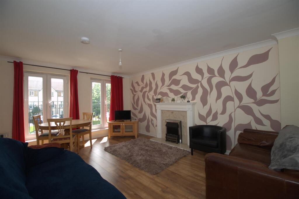4 bed Mid Terraced House for rent in Bristol. From Kendall Harper - Bishopston