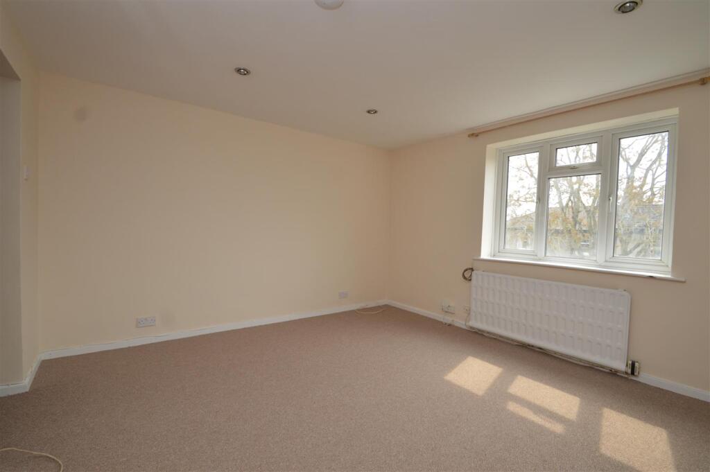 4 bed Studio for rent in Bristol. From Kendall Harper - Bishopston 4 bed Studio for rent in Bristol. From Kendall Harper - Bishopston