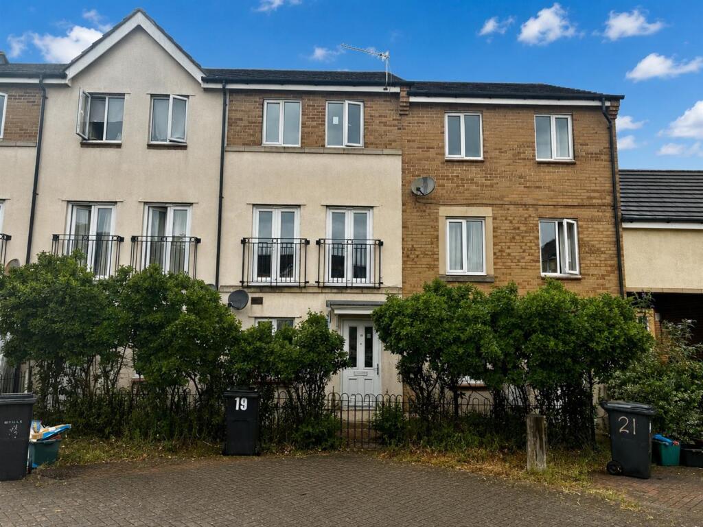 4 bed Mid Terraced House for rent in Bristol. From Kendall Harper - Bishopston