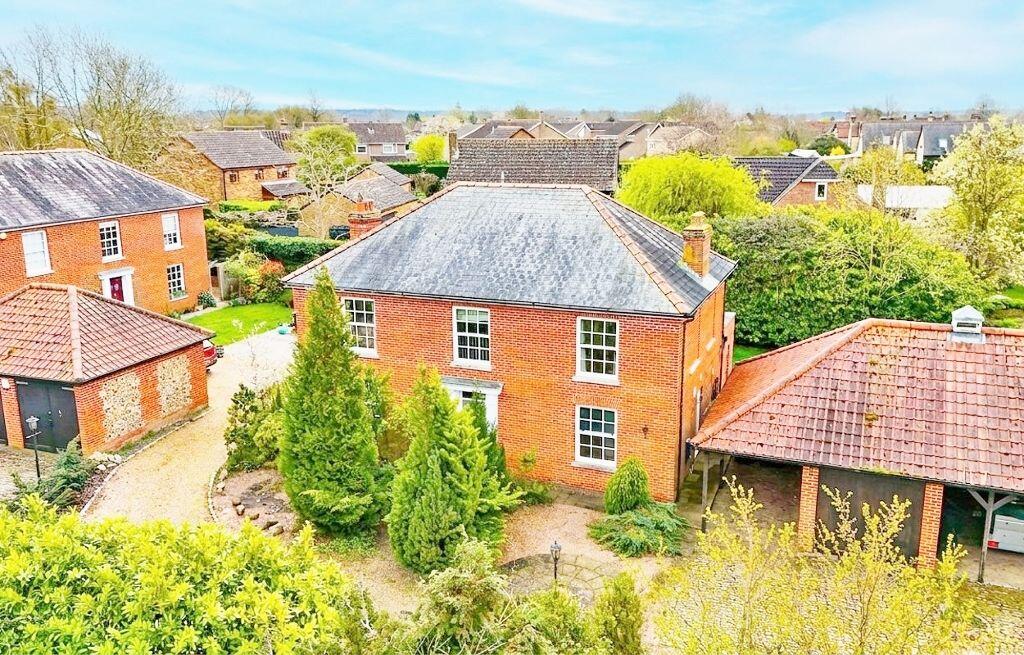 4 bed Detached for rent in Newmarket. From Lemontree Properties - Newmarket