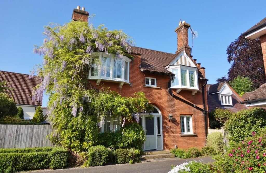 4 bed Detached for rent in . From Lemontree Properties - Newmarket