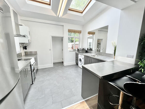 5 bed Mid Terraced House for rent in Coventry. From Lettuce Property Management - Coventry 5 bed Mid Terraced House for rent in Coventry. From Lettuce Property Management - Coventry