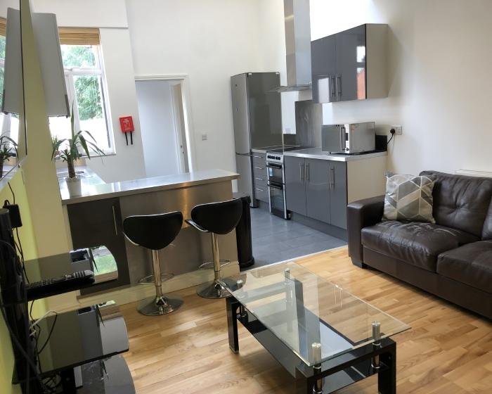 5 bed Mid Terraced House for rent in Coventry. From Lettuce Property Management - Coventry