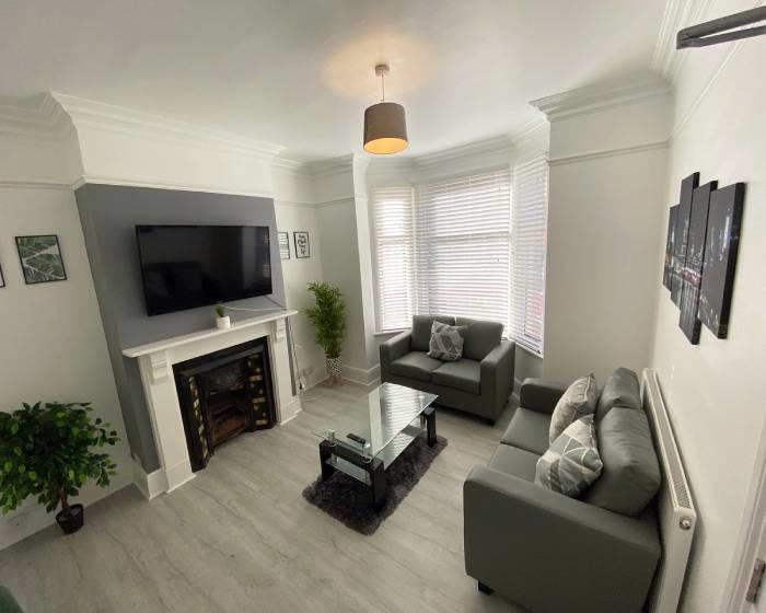 6 bed Mid Terraced House for rent in Coventry. From Lettuce Property Management - Coventry 6 bed Mid Terraced House for rent in Coventry. From Lettuce Property Management - Coventry