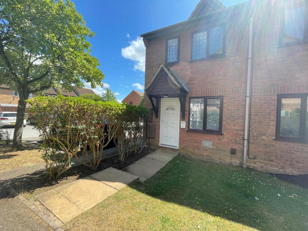 1 bed Mid Terraced House for rent in Bletchley. From Limestone - Milton Keynes
