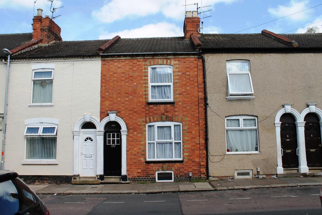 2 bed Mid Terraced House for rent in Northampton. From Limestone - Milton Keynes 2 bed Mid Terraced House for rent in Northampton. From Limestone - Milton Keynes