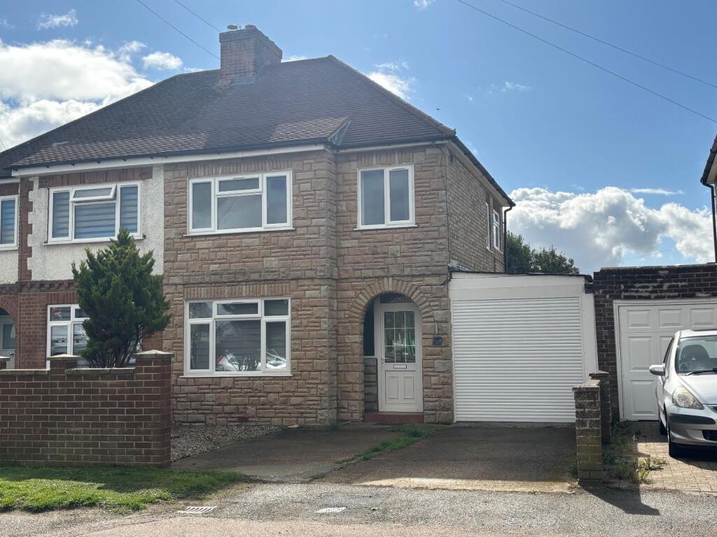 3 bed Semi Detached for rent in Cranfield. From Limestone - Milton Keynes 3 bed Semi Detached for rent in Cranfield. From Limestone - Milton Keynes