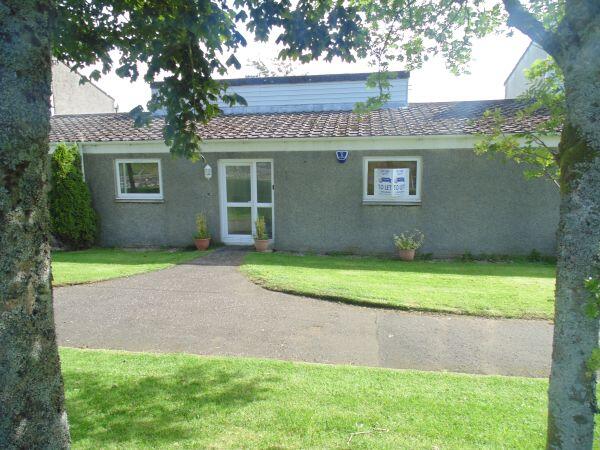 2 bed Mid Terraced House for rent in Houston. From Lind Letting - Bridge of Weir