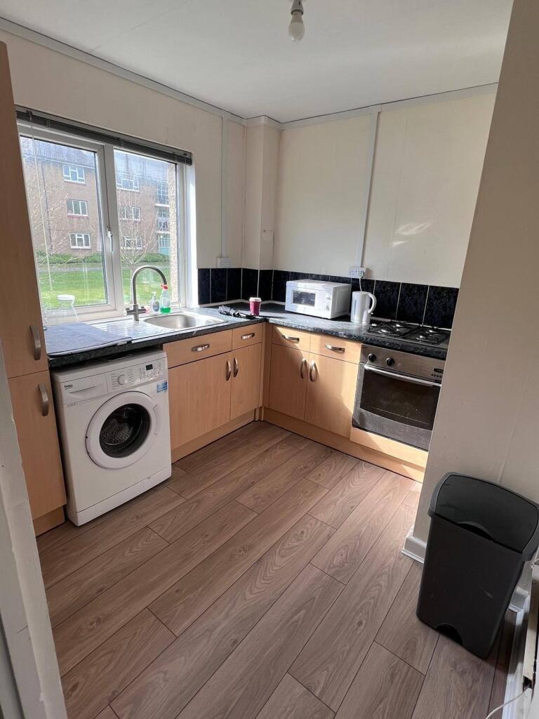 2 bed 1st Floor Flat for rent in Coventry. From Henrys Estate Agents - Coventry