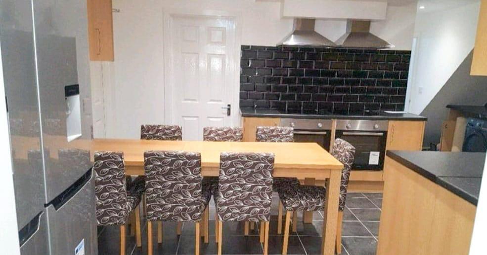 4 bed Semi Detached for rent in Westwood Heath. From Henrys Estate Agents - Coventry 4 bed Semi Detached for rent in Westwood Heath. From Henrys Estate Agents - Coventry