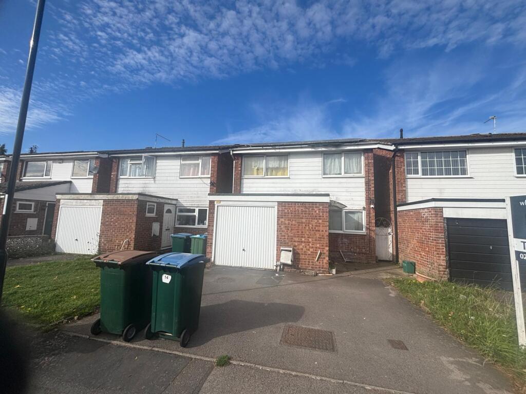 3 bed Town House for rent in Binley Woods. From Henrys Estate Agents - Coventry 3 bed Town House for rent in Binley Woods. From Henrys Estate Agents - Coventry