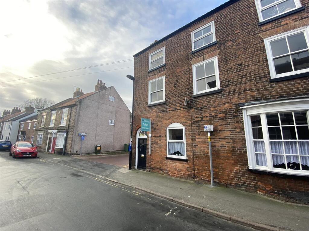 1 bed 1st Floor Flat for rent in Howden. From Link Agency - covering East Yorkshire 1 bed 1st Floor Flat for rent in Howden. From Link Agency - covering East Yorkshire
