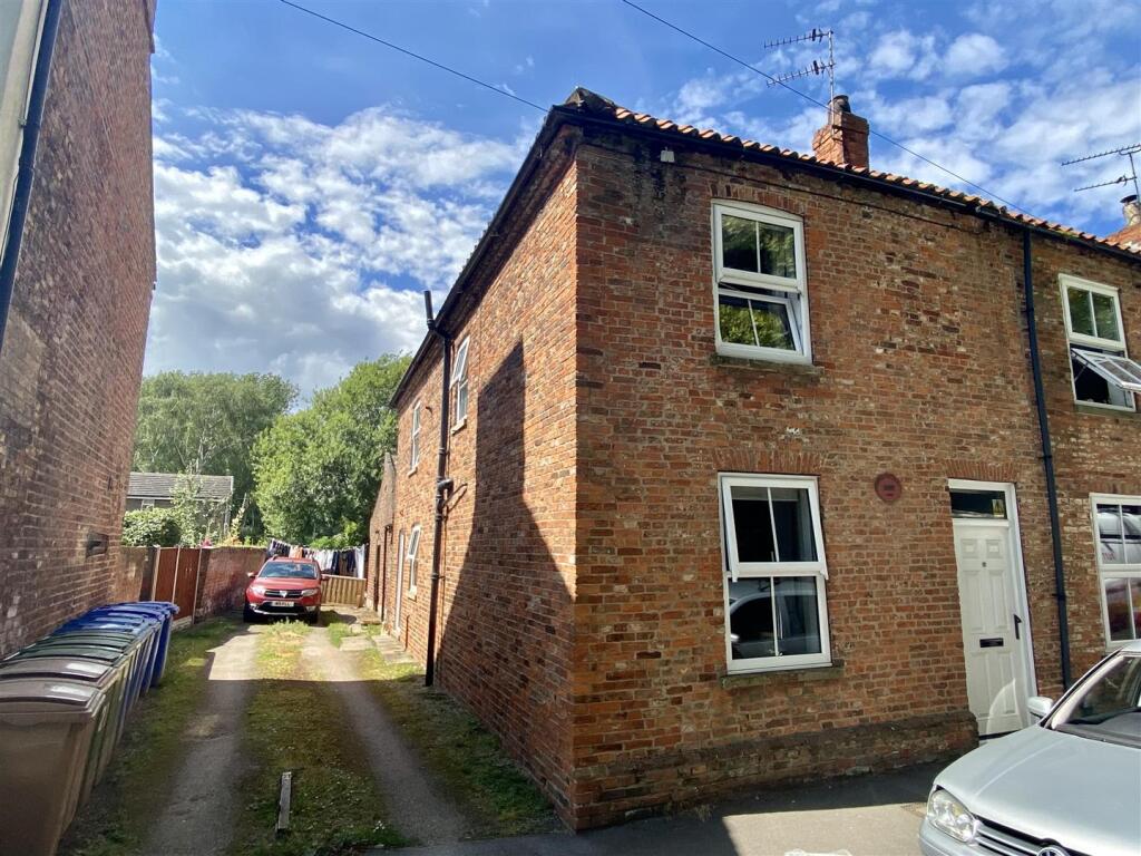2 bed Cottage for rent in Howden. From Link Agency - covering East Yorkshire