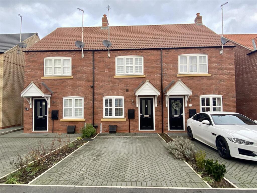 2 bed Mid Terraced House for rent in Airmyn. From Link Agency - covering East Yorkshire