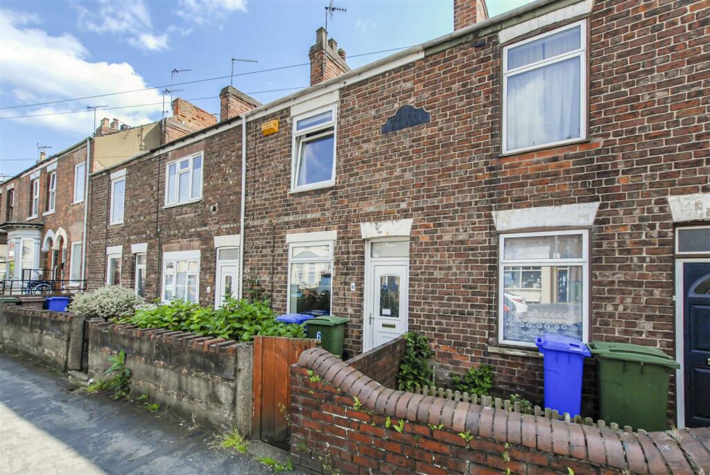 2 bed Mid Terraced House for rent in Goole. From Link Agency - covering East Yorkshire