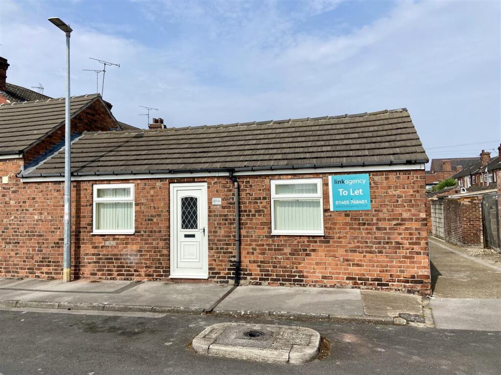 1 bed Semi-detached bungalow for rent in Goole. From Link Agency - covering East Yorkshire 1 bed Semi-detached bungalow for rent in Goole. From Link Agency - covering East Yorkshire