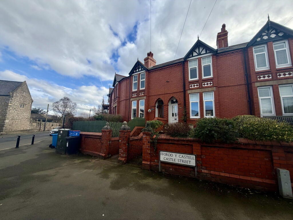 2 bed Mid Terraced House for rent in Rhuddlan. From LL Estates - Rhuddlan 2 bed Mid Terraced House for rent in Rhuddlan. From LL Estates - Rhuddlan