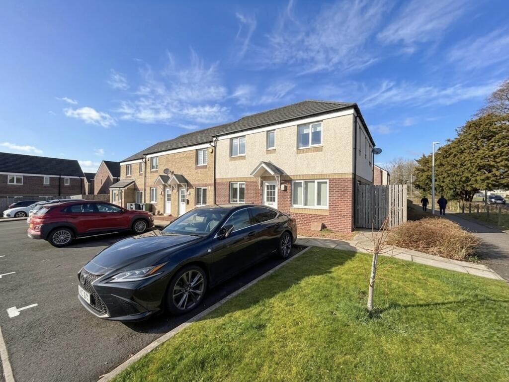 4 bed Mid Terraced House for rent in . From Lomond - Prestwick