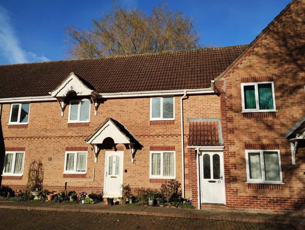 2 bed 1st Floor Flat for rent in Surfleet. From Longstaff - Spalding