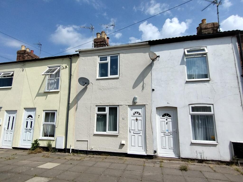 4 bed Mid Terraced House for rent in Long Sutton. From Longstaff - Spalding 4 bed Mid Terraced House for rent in Long Sutton. From Longstaff - Spalding