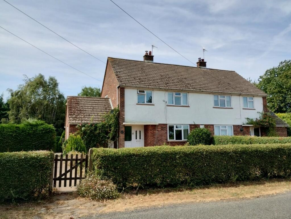 3 bed Semi Detached for rent in Weston. From Longstaff - Spalding 3 bed Semi Detached for rent in Weston. From Longstaff - Spalding
