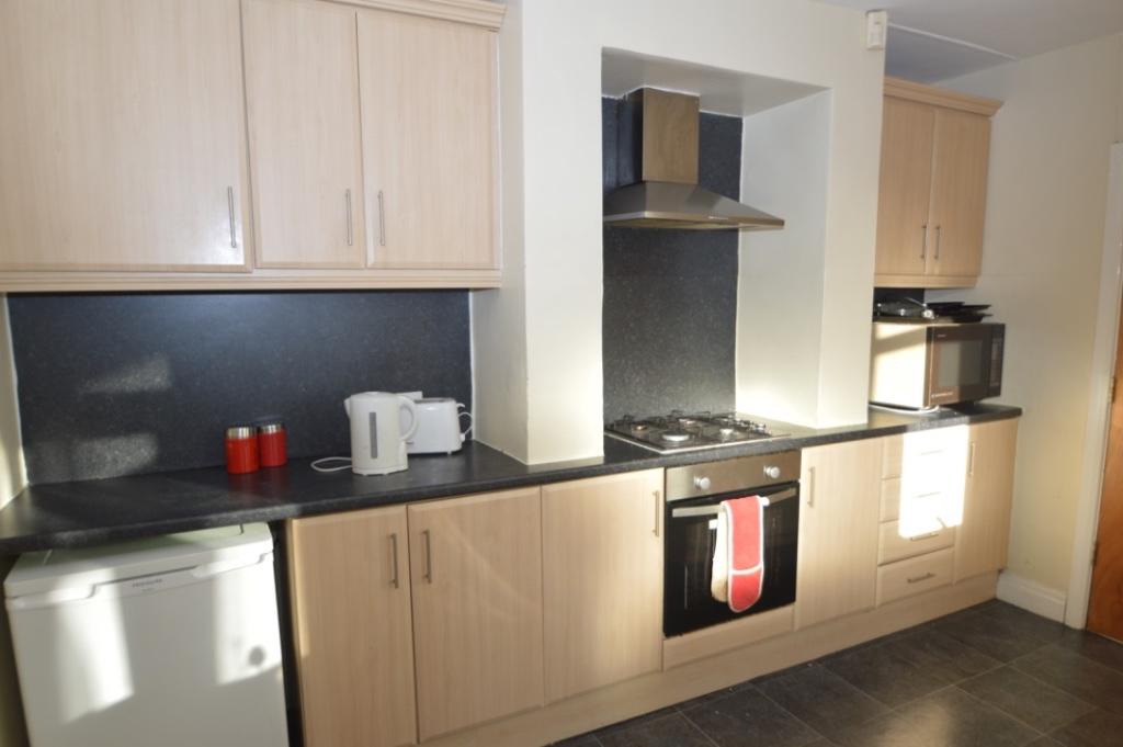 4 bed Mid Terraced House for rent in Leeds. From LV Properties - LS6