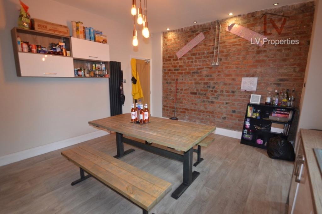5 bed Mid Terraced House for rent in Leeds. From LV Properties - LS6 5 bed Mid Terraced House for rent in Leeds. From LV Properties - LS6