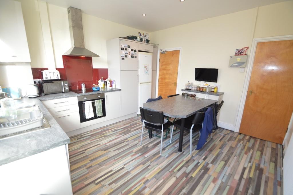 4 bed Mid Terraced House for rent in Leeds. From LV Properties - LS6