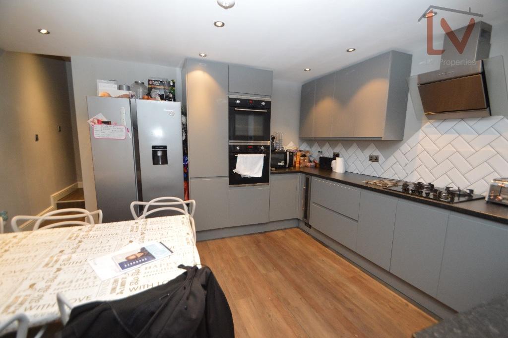 5 bed Mid Terraced House for rent in Leeds. From LV Properties - LS6