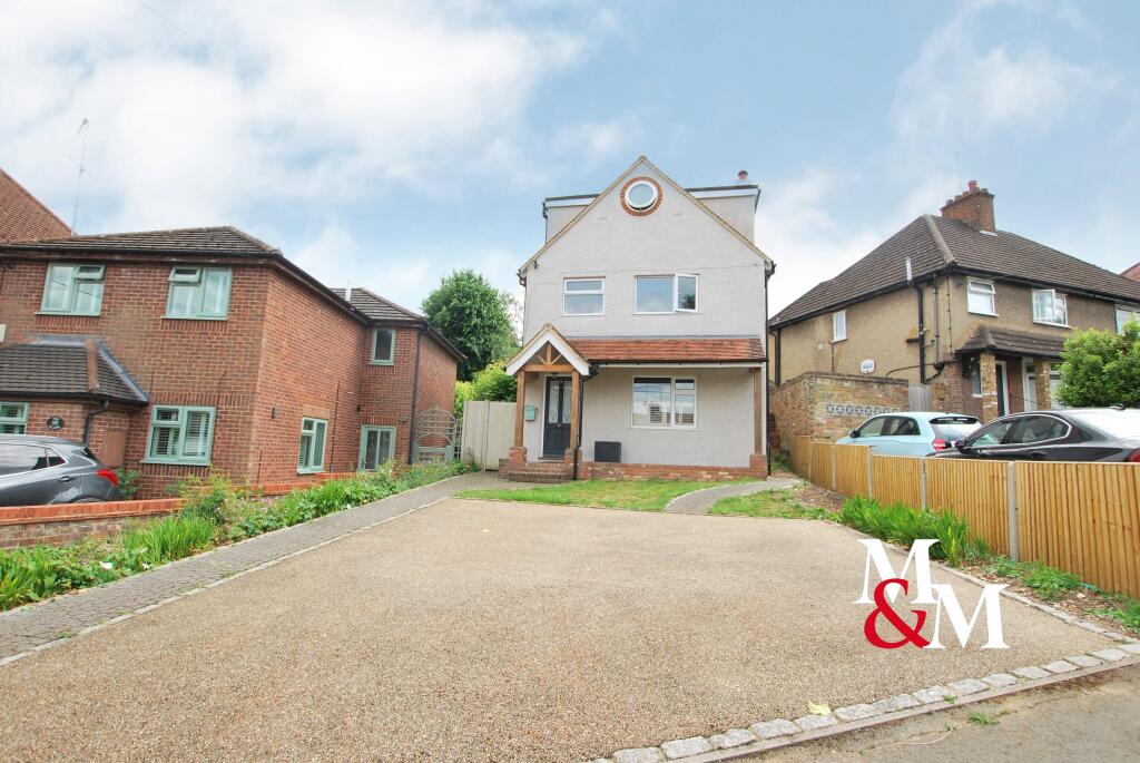 4 bed Detached for rent in Berkhamsted. From M & M Properties - Leighton Buzzard