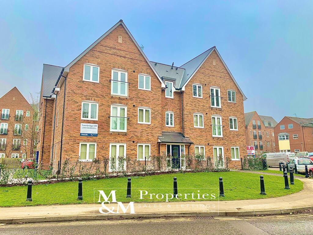 2 bed Apartment for rent in Burcott. From M & M Properties - Leighton Buzzard