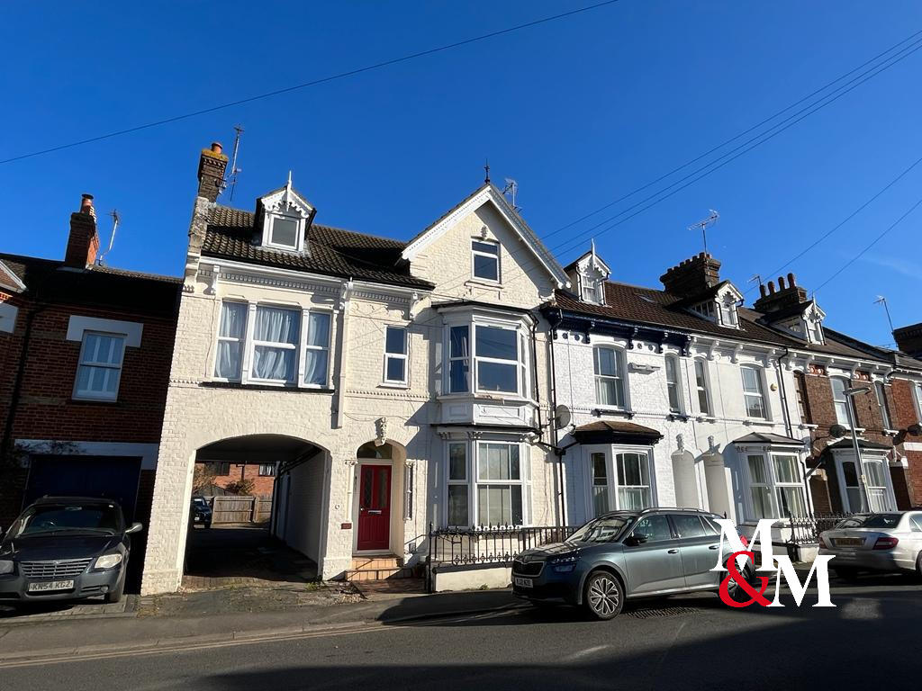 1 bed 1st Floor Flat for rent in Leighton Buzzard. From M & M Properties - Leighton Buzzard