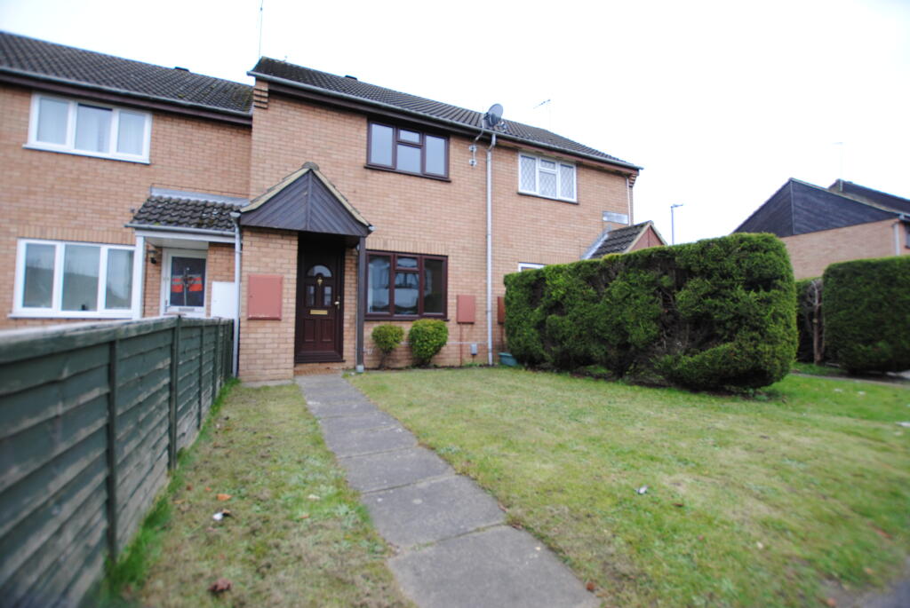 3 bed Mid Terraced House for rent in Leighton Buzzard. From M & M Properties - Leighton Buzzard