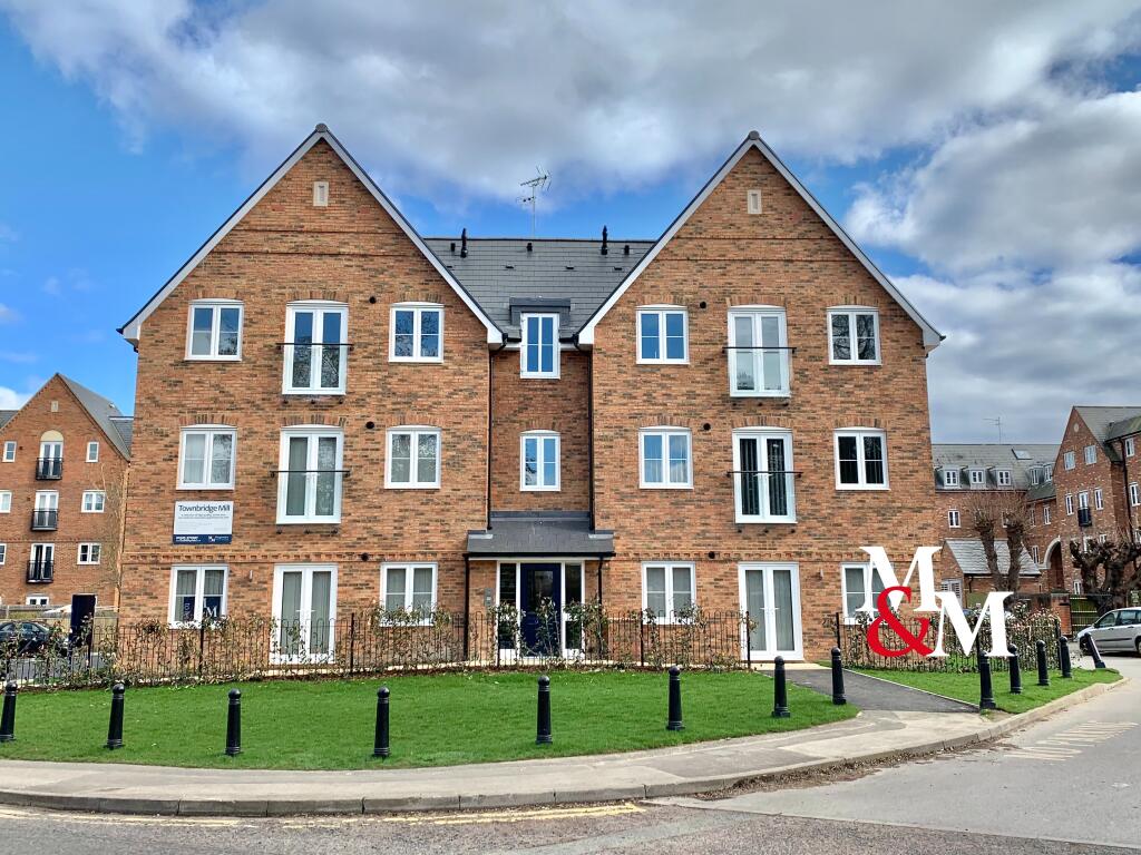 2 bed Apartment for rent in Burcott. From M & M Properties - Leighton Buzzard