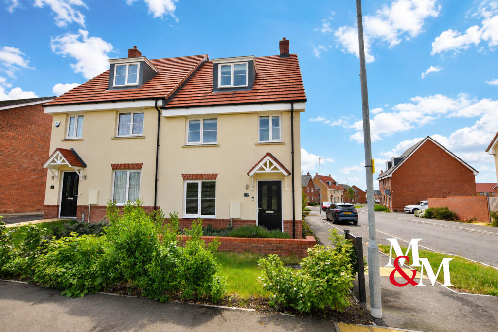 4 bed Semi Detached for rent in . From M & M Properties - Leighton Buzzard