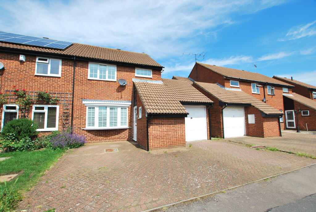 3 bed Semi Detached for rent in Leighton Buzzard. From M & M Properties - Leighton Buzzard