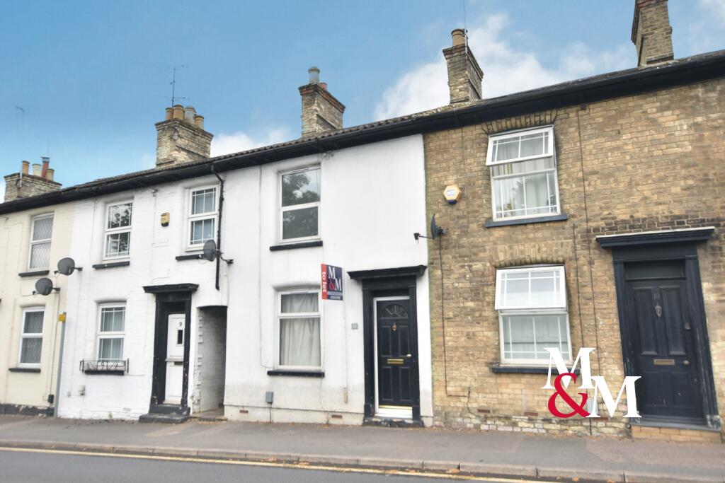 3 bed Mid Terraced House for rent in Leighton Buzzard. From M & M Properties - Leighton Buzzard